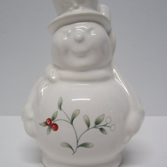 NEW! Pfaltzgraff Winterberry Figural Salt & Pepper Shakers - Mr & Mrs Snowman - Picture 8 of 15